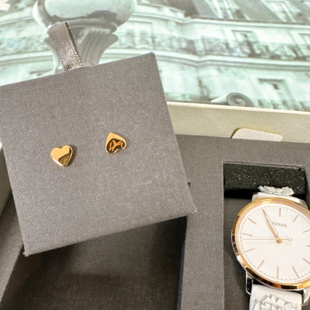 Fossil ES4383SET Neely Three-Hand White Leather Watch and Jewellery Box Set - Picture 4 of 9